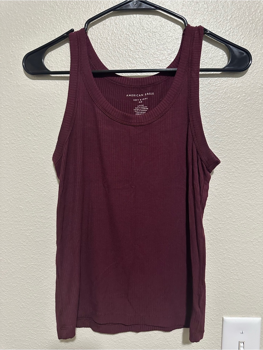 American Eagle Burgundy Ribbed Tank Top